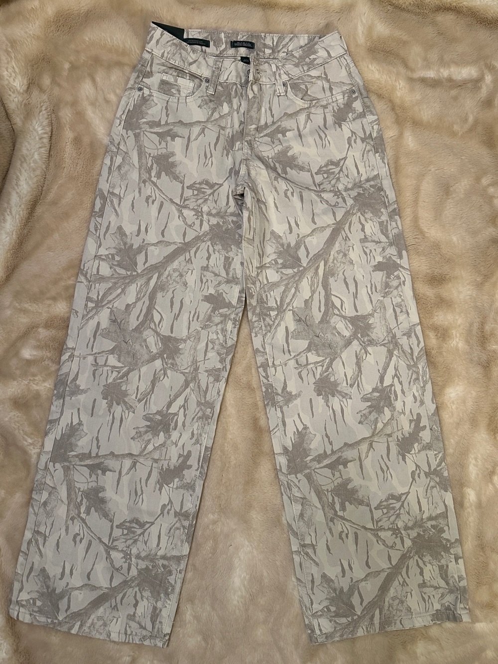 NWT Wild Fable Low Rise Baggy Camo Jeans Gray White Size 00 31”